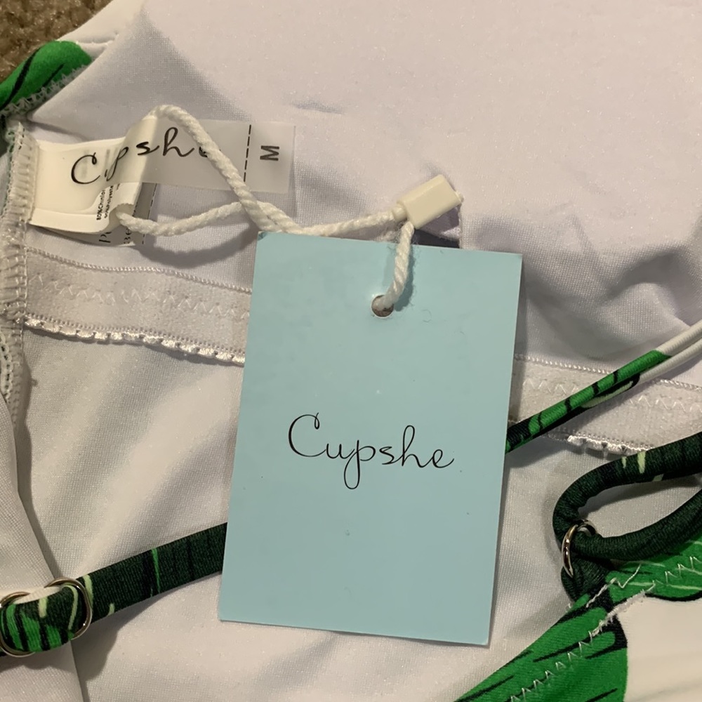 Cupshe womens swimwear - Picture 4 of 5